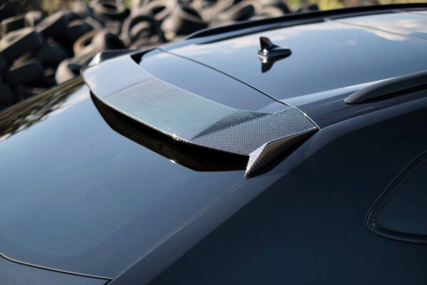 Lamborghini Urus â€“ carbon rear roof spoiler