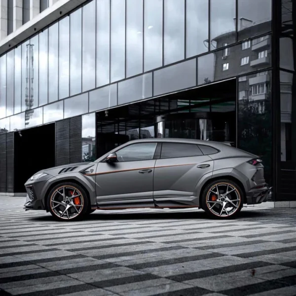 Forged Carbon Fiber WIDE BODY KIT LAMBORGHINI URUS - Image 10