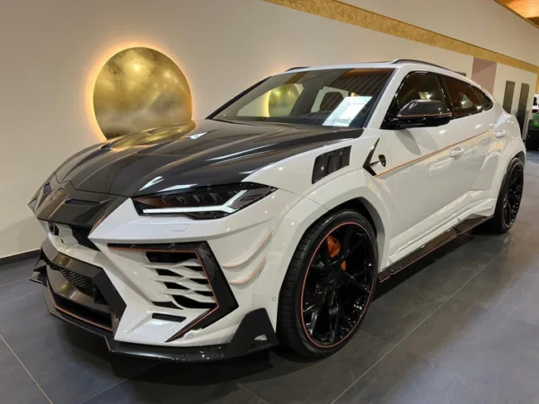 Forged Carbon Fiber WIDE BODY KIT LAMBORGHINI URUS - Image 13