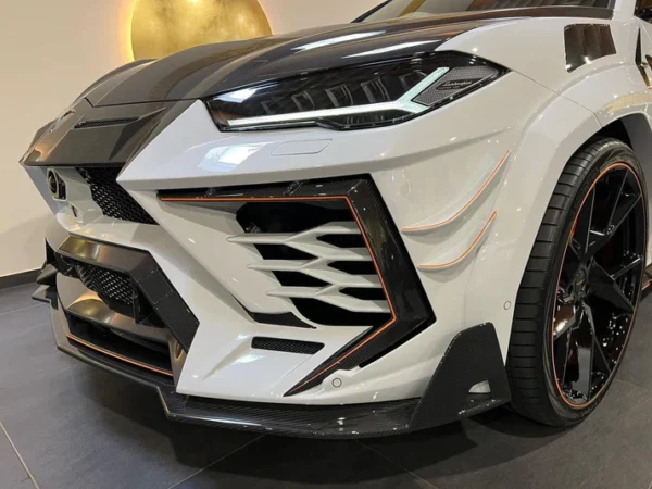Forged Carbon Fiber WIDE BODY KIT LAMBORGHINI URUS - Image 18