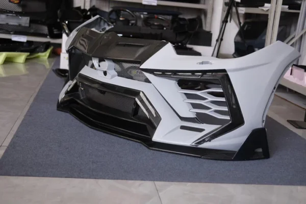 Mansory Style Front Dry Carbon Fiber Bumper For Lamborghini Urus - Image 6