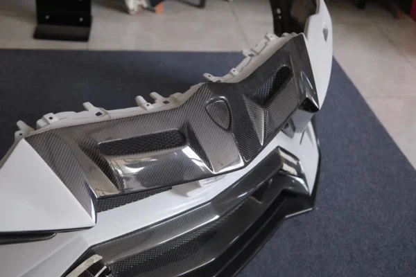 Mansory Style Front Dry Carbon Fiber Bumper For Lamborghini Urus - Image 7